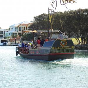 Cruising Mandurah's canals