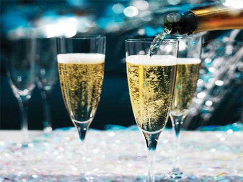 Glasses of champagne